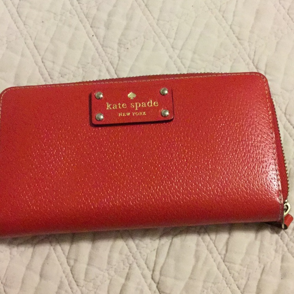 Kate Spade zip wallet